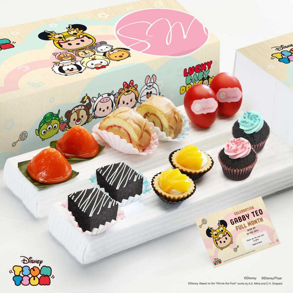 Sweetest Moments Disney Tsum Tsum Dragon Box FA15 with Girl Card